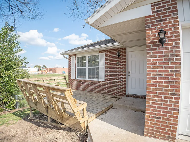 325 S Summit Dr #A — Photo 28