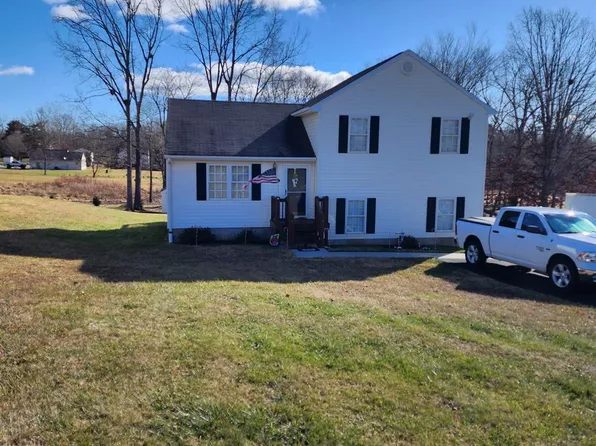 49 Emerald Meadows Ln, Evington, VA 24550