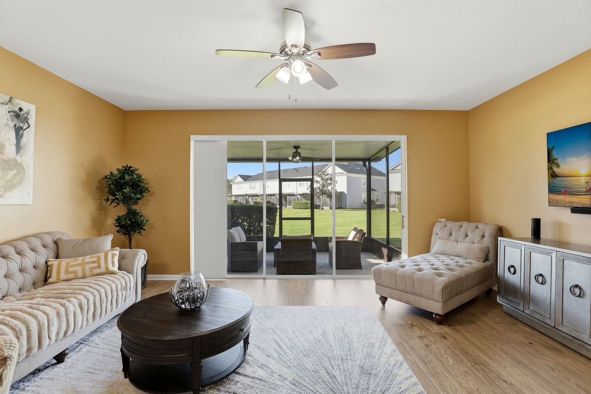 next background image