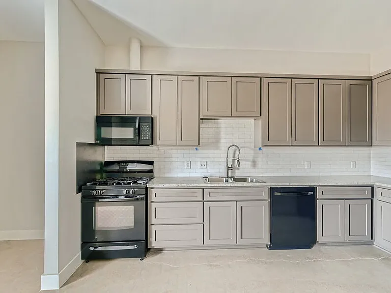 3523 Gonzales St #200 — Photo 6