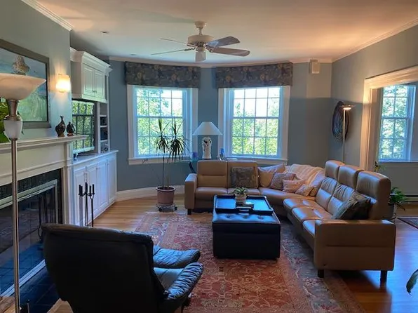 30 Dean Rd #D3, Brookline, MA 02445