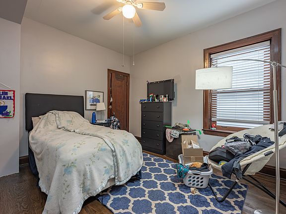 5th image of 4018 N Maplewood Ave