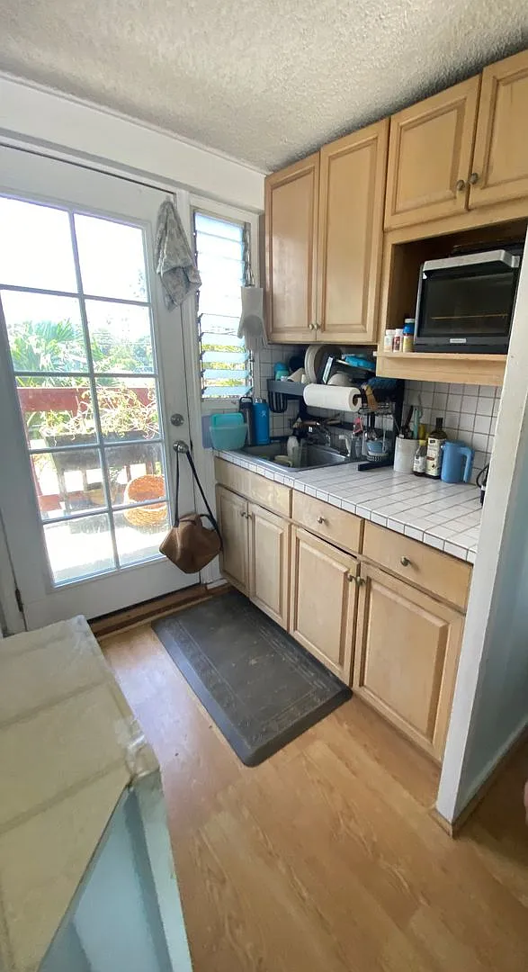 For Rent - 479 N Kalaheo Ave. (UL) — Photo 2