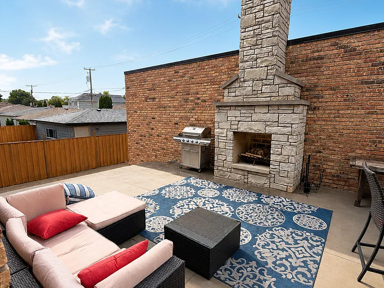 7338 W Clarence Ave — Photo 48