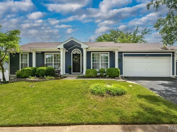 16144 Castlerea Blvd, Ballwin, MO 63021