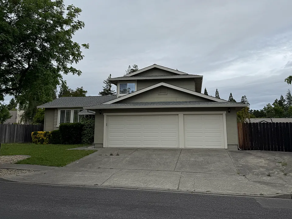 3368 Linda Mesa Way