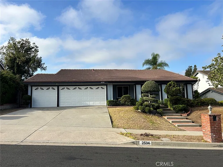 2534 Tiffany Pl — Photo 1