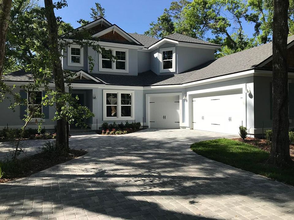 1st image of 6 Moss Oaks Dr