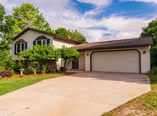 987 White Birch Ct NW, Oronoco, MN 55960