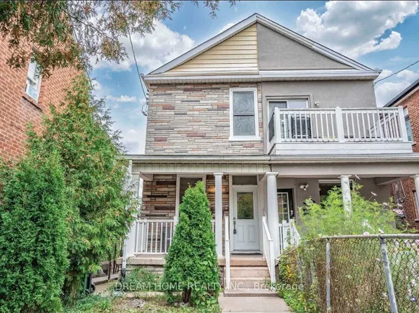 401 Crawford St, Toronto, ON M6J 2W1