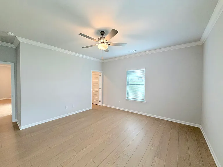137 Clift Creek Dr — Photo 18