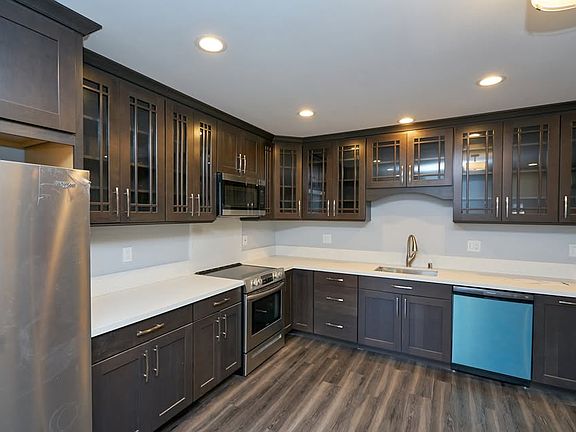 3rd image of 1053 18th Ave #B