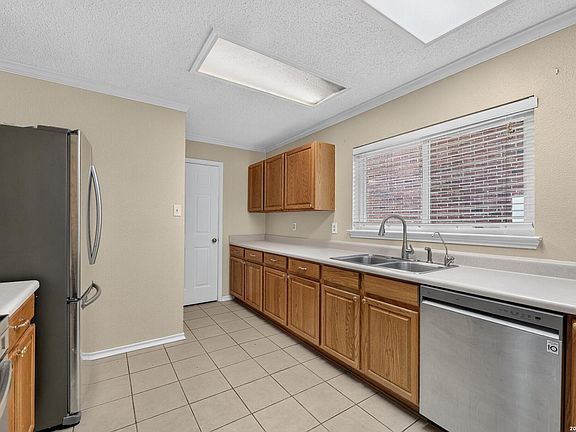 4th image of 8626 Park Olympia