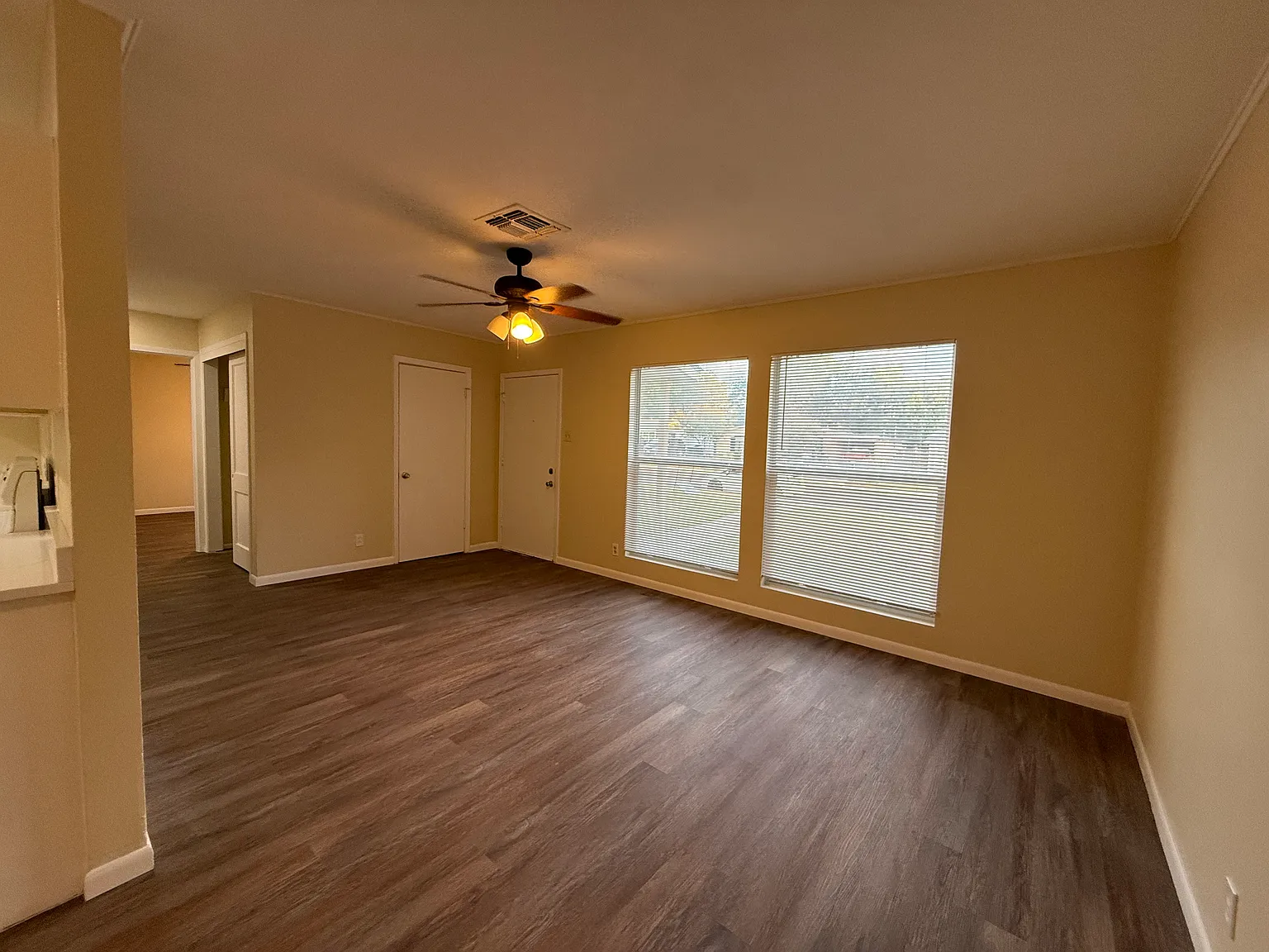 3 bed, 1164 sqft, $1,800 — Photo 4