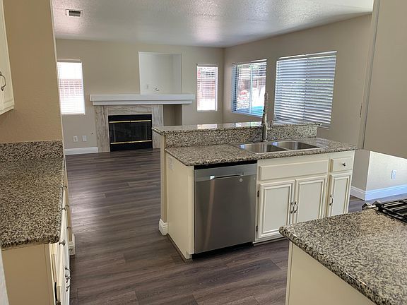 4th image of 39782 Via Castana