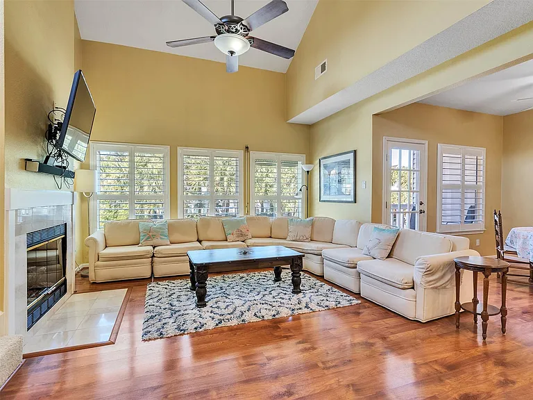 16627 Bayfront Dr — Photo 13