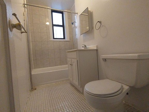 5th image of 221 E 16th St #D