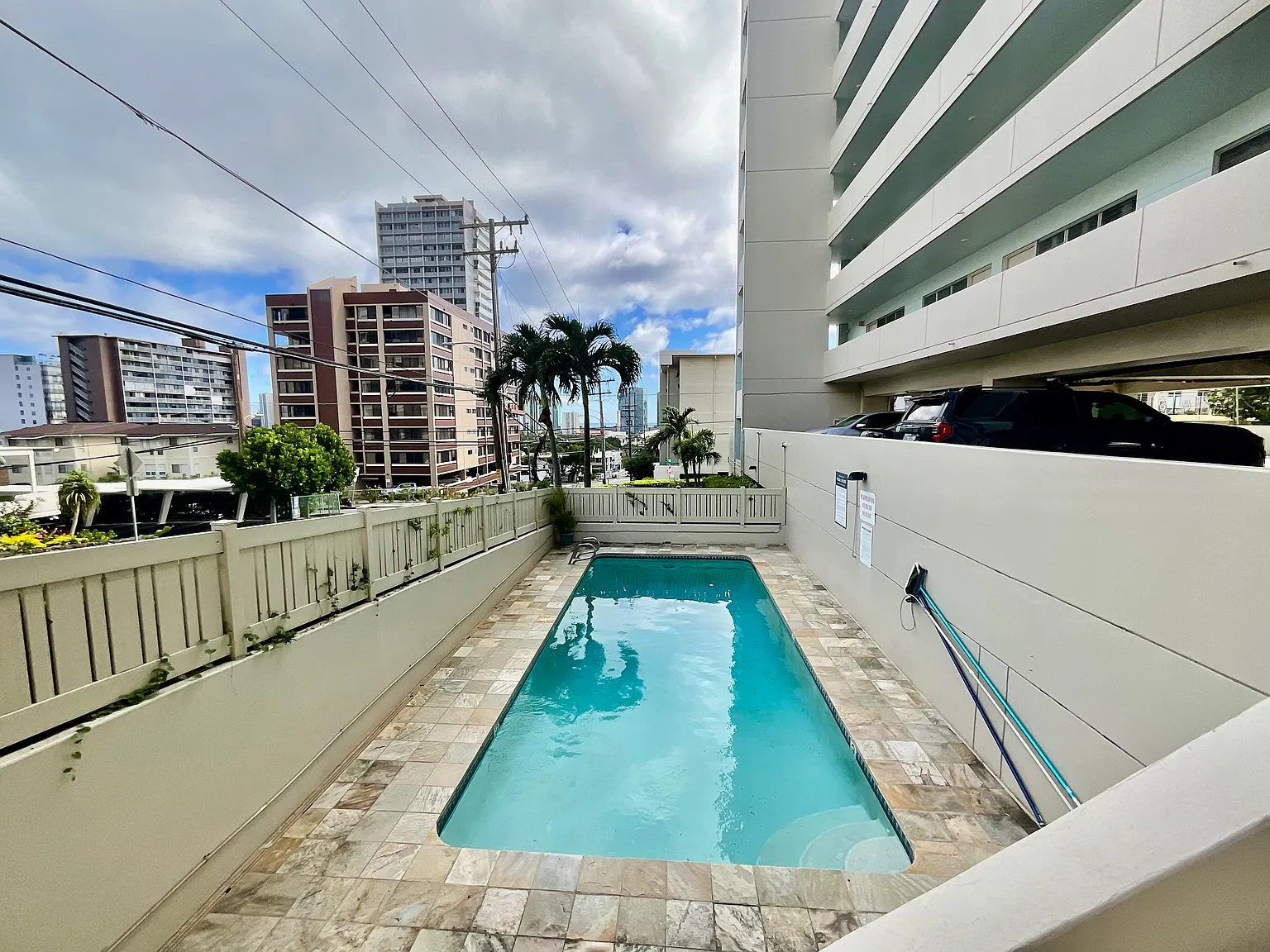 1516 Ward Ave — Photo 3