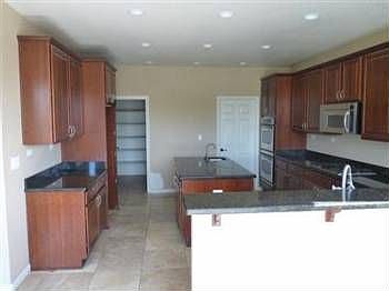 3rd image of 1363 Seymour Cir