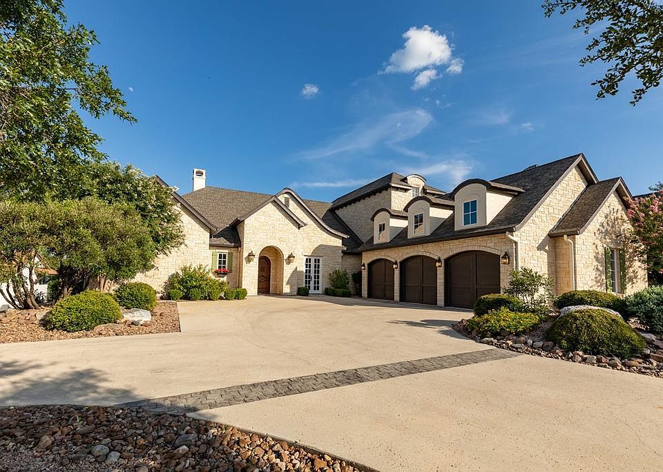 1st image of 3516 La Cumbre Dr