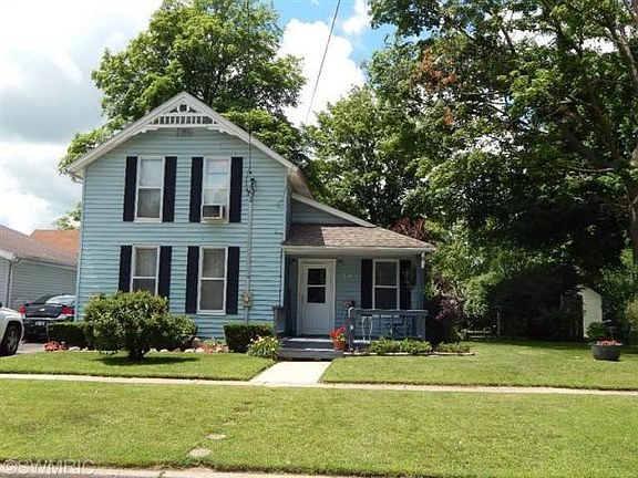 2nd image of 202 N Orange St