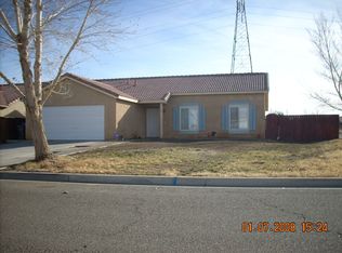 10795 Wakefield St E, Adelanto, CA 92301