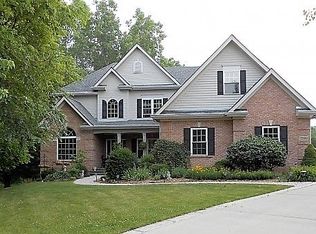 25603 N Warwick Rd, Tower Lakes, IL 60010