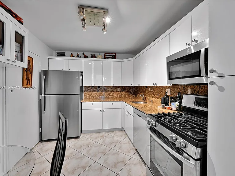2030 S Ocean Dr #2018 — Photo 13