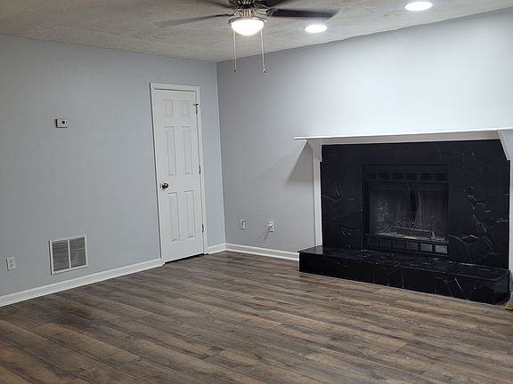 3rd image of 665 Hunting Creek Ln SE #665