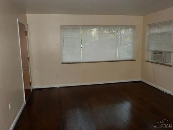 2nd image of 3065 Glenmore Ave