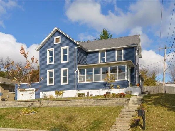 212 2nd St, New Glarus, WI 53574