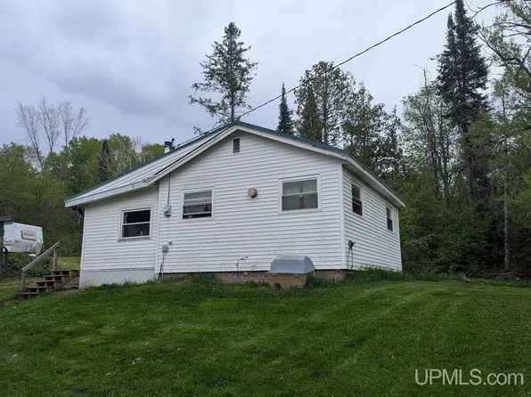 24662 Mud Creek Rd, Mass City, MI 49948
