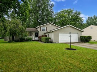 1312 Cherokee Trl, Stow, OH 44224