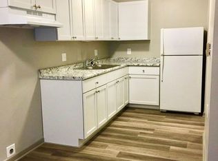 406 4th St SE #4D, State Center, IA 50247