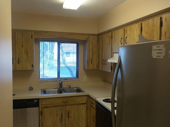 3rd image of 3557 Forest Branch Dr APT F