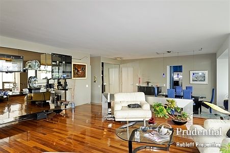 3rd image of 1300 N Lake Shore Dr APT 7A