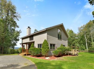289 Chanterwood Rd, Lee, MA 01238