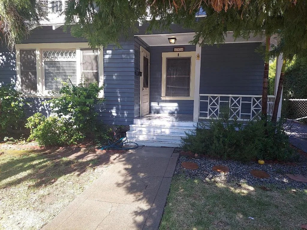 Building Photo - 149 N Ivy Ave