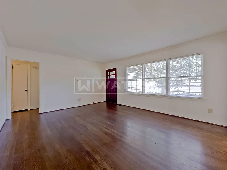 4452 Mountaindale Rd — Photo 4