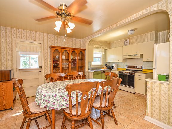 4th image of 163 Hillview Ave