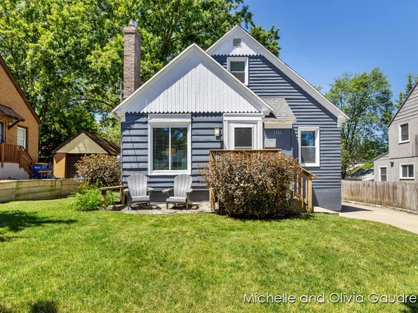 1741 Rossman Ave SE, Grand Rapids, MI 49507