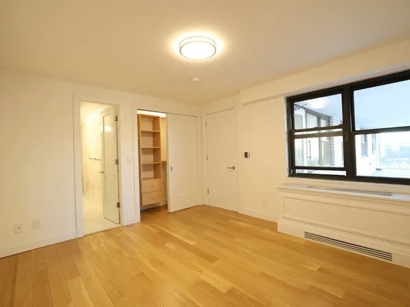 305 East 86th Street image 15 of 28