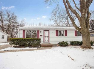 1267 San Jose Pl, Green Bay, WI 54303
