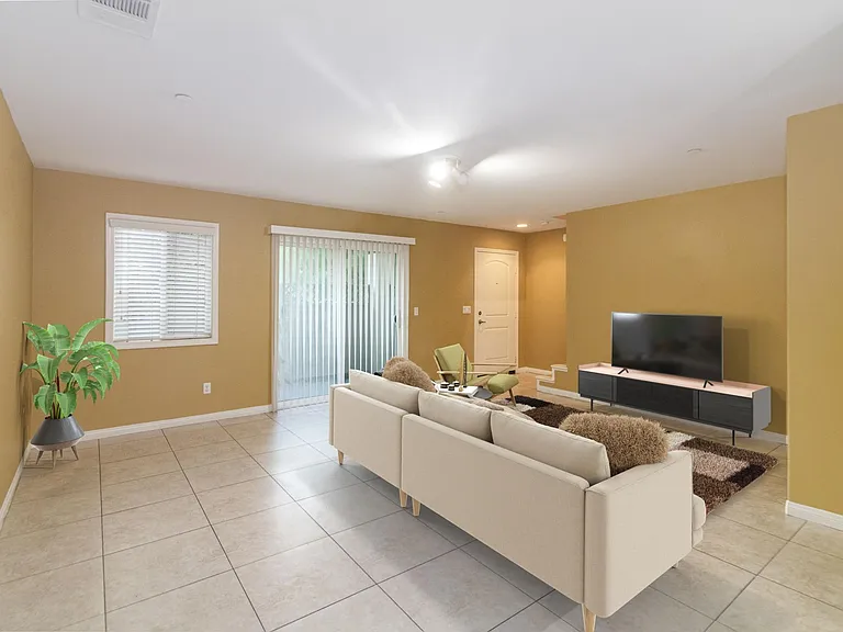 16114 Merrill Ave #4 — Photo 6