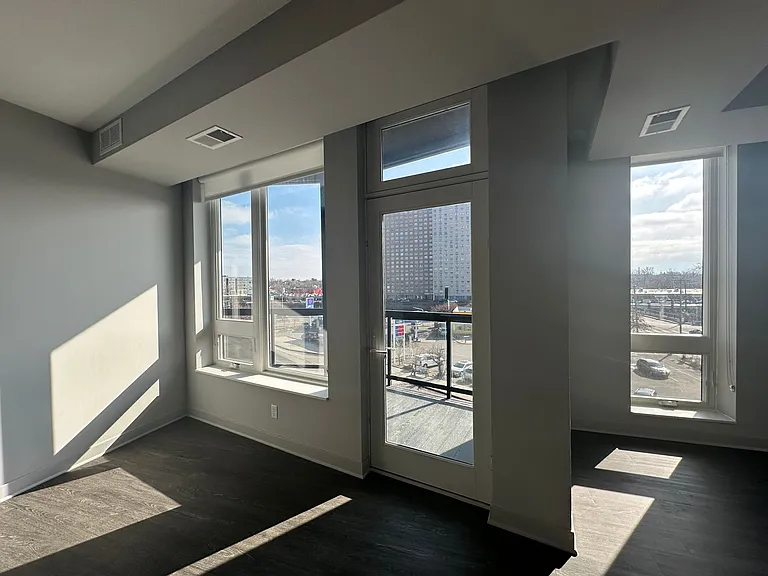 Luna Apartments — Photo 127