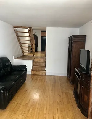 Rented by Compass | media 10