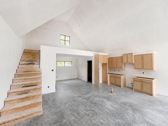 3rd image of 304 N Arch