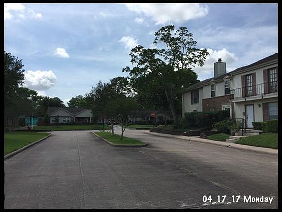 4th image of 18210 Vinland Dr