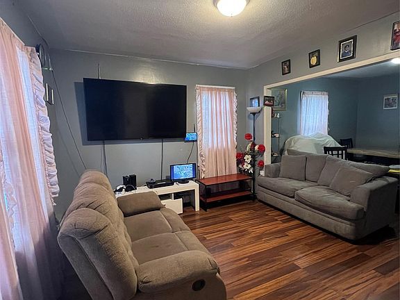 2nd image of 11558 147th Street
