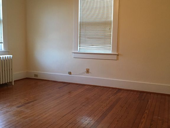 4th image of 4311 King St